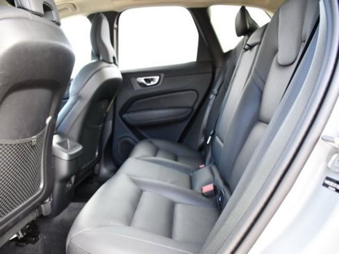 Certified 2025 Volvo XC60 B5 Plus image 14