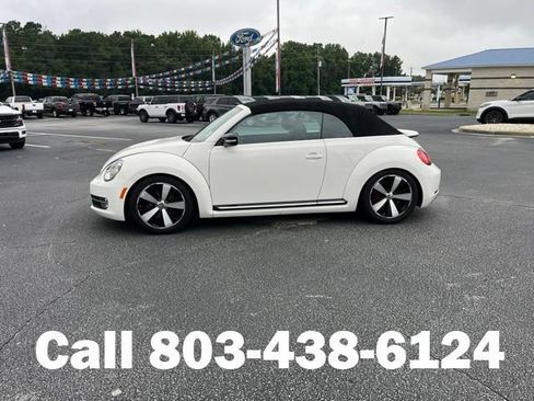 Used 2013 Volkswagen Beetle 2.0T FWD image 33