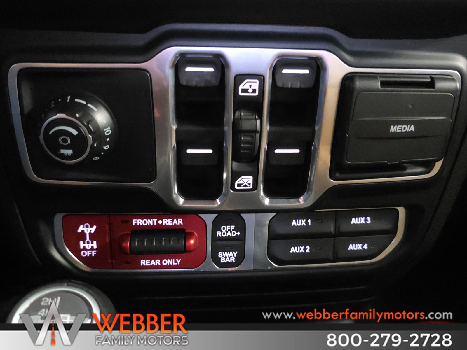 Used 2020 Jeep Gladiator Rubicon AWD/4WD image 29