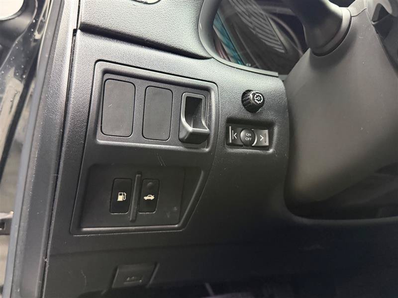 Used 2009 Lexus IS 250 w/ Preferred Accessory Pkg RWD image 12