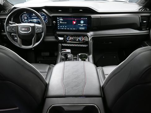 Used 2024 GMC Sierra 1500 AT4X image 13