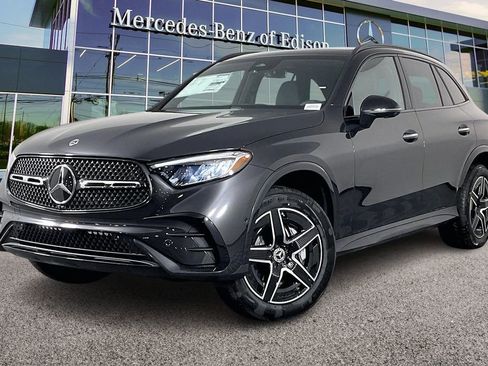Used 2026 Mercedes-Benz GLC 300 4MATIC image 2