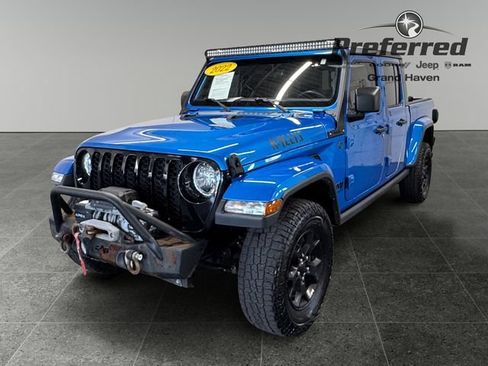 Used 2022 Jeep Gladiator Sport AWD/4WD image 12
