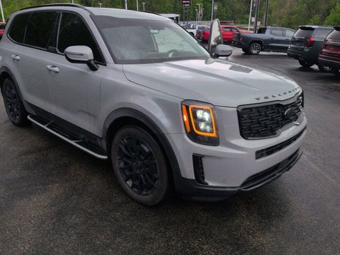 Used 2021 Kia Telluride EX w/ EX Premium Package AWD/4WD image 3