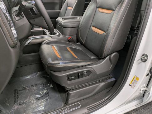 Used 2021 GMC Sierra 1500 AT4 AWD/4WD image 10