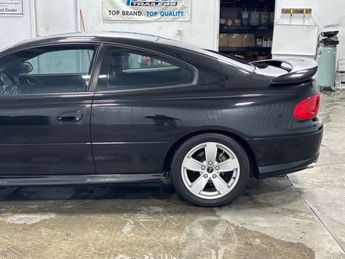 Used 2004 Pontiac GTO image 12