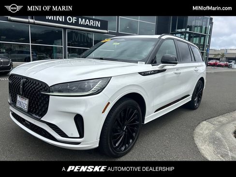 Used 2025 Lincoln Aviator Reserve w/ Jet Appearance Package AWD/4WD image 1