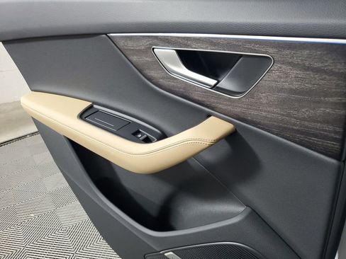 New 2026 Audi Q7 3.0T Premium Plus image 18