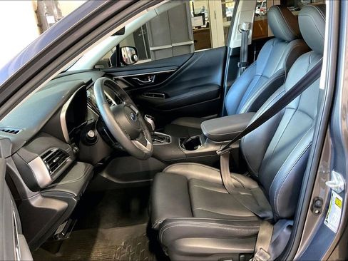 Used 2022 Subaru Legacy Limited image 3
