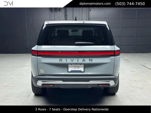 Used 2023 Rivian R1S Adventure image 6