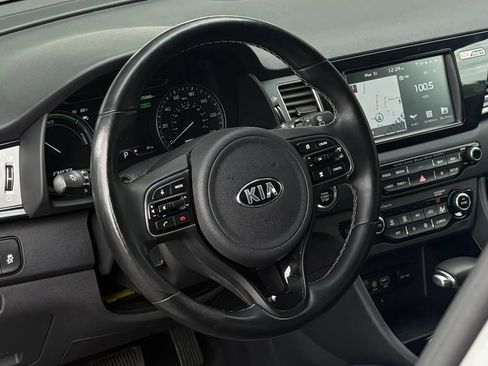 Used 2018 Kia Niro EX Premium image 13