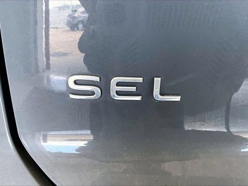 Used 2022 Volkswagen Atlas Cross Sport SEL R-Line AWD/4WD image 9