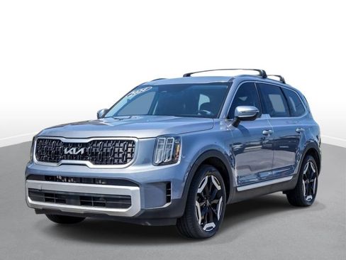 Used 2024 Kia Telluride EX FWD image 4