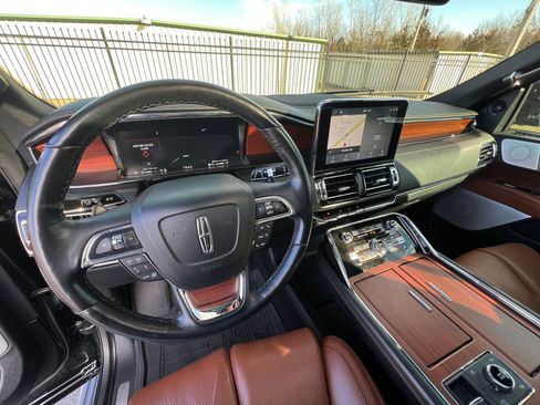 Used 2020 Lincoln Navigator L Reserve w/ Equipment Group 208A Reserve image 34