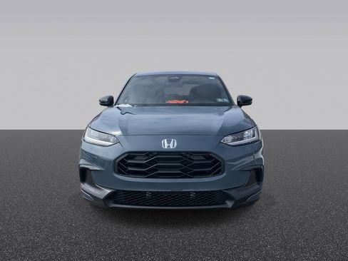 Used 2025 Honda HR-V Sport image 4