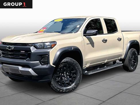 Used 2024 Chevrolet Colorado Trail Boss w/ Advanced Trailering Package AWD/4WD image 1