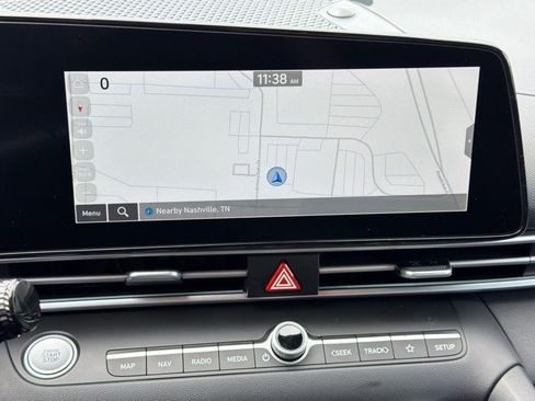 Used 2025 Hyundai Elantra SEL FWD image 21