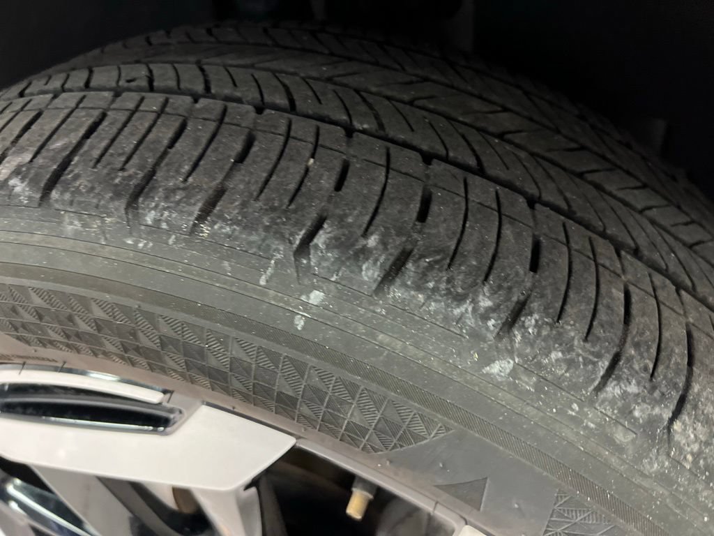Used 2025 Kia Telluride S FWD image 46