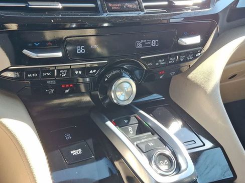 Used 2023 Acura MDX SH-AWD image 12