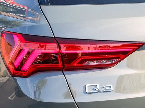 New 2025 Audi Q3 2.0T Premium image 9