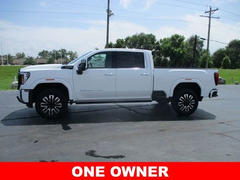 Used 2025 GMC Sierra 3500 Denali Ultimate AWD/4WD image 12
