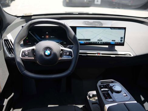 New 2026 BMW iX xDrive45 w/ Premium Package AWD/4WD image 7