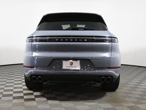 Used 2026 Porsche Cayenne E-Hybrid AWD/4WD image 6