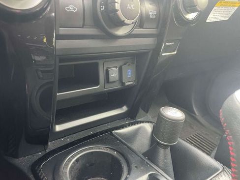 Used 2023 Toyota 4Runner TRD Off-Road Premium w/ Moonroof Package AWD/4WD image 32