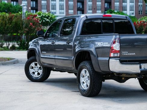 Used 2014 Toyota Tacoma 4x4 Double Cab w/ TRD Off-Road Package image 22
