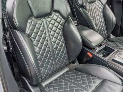 Used 2018 Audi SQ5 Prestige w/ Prestige Package image 45