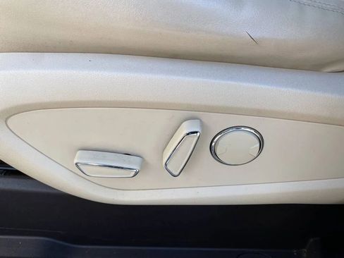 Used 2015 Lincoln MKC Sport Utility 4D w/ Equipment Group 102A Reserve image 9