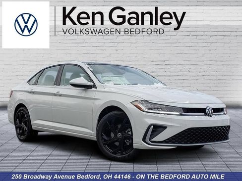 New 2026 Volkswagen Jetta SE FWD image 1