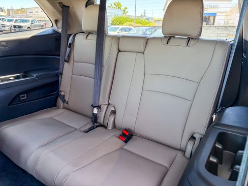 Used 2019 Honda Pilot Touring image 19