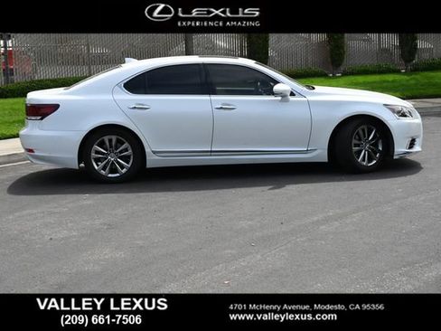 Used 2015 Lexus LS 460 w/ Comfort Package RWD image 3