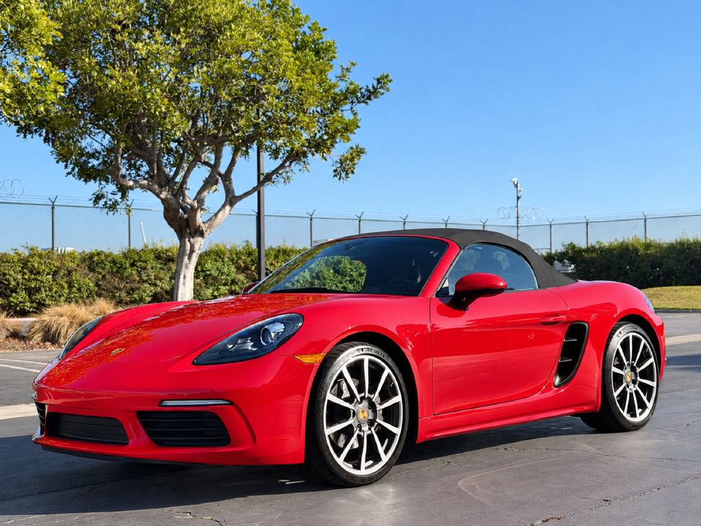 Used 2020 Porsche 718 Boxster RWD image 9