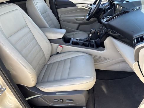 Used 2017 Ford Escape Titanium image 11