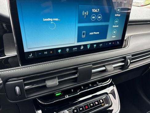 New 2026 Lincoln Corsair Premiere image 21