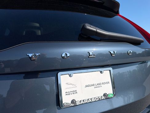 Used 2025 Volvo XC90 B5 Plus w/ Protection Package Premier image 44