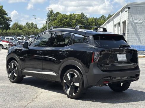 Used 2025 Nissan Kicks SR FWD image 3