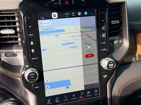 Used 2023 RAM 1500 Limited w/ Bed Utility Group image 32