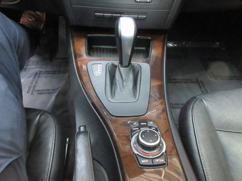 Used 2011 BMW 328i xDrive Sedan AWD/4WD image 21