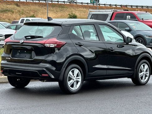 Used 2021 Nissan Kicks S FWD image 3