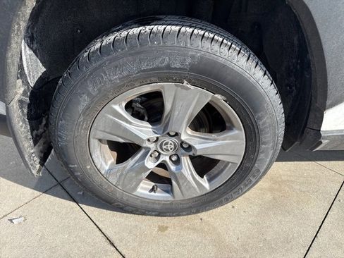 Used 2024 Toyota RAV4 XLE image 9