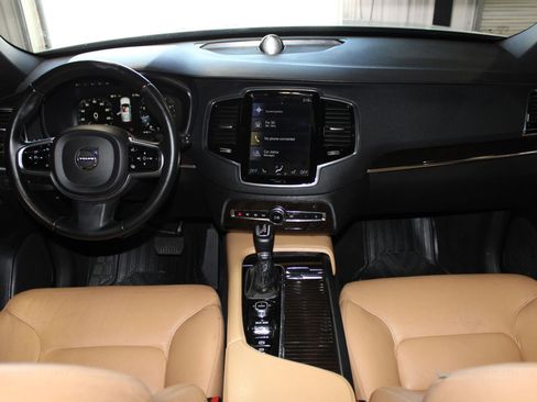 Used 2017 Volvo XC90 T6 Momentum w/ Vision Package AWD/4WD image 12