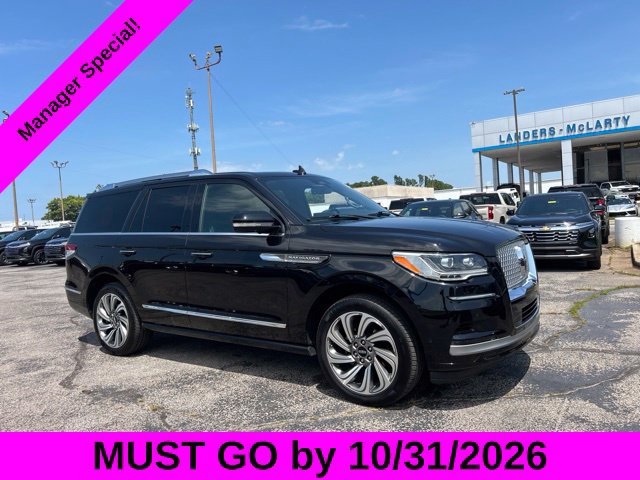 Used 2024 Lincoln Navigator Reserve AWD/4WD image 1