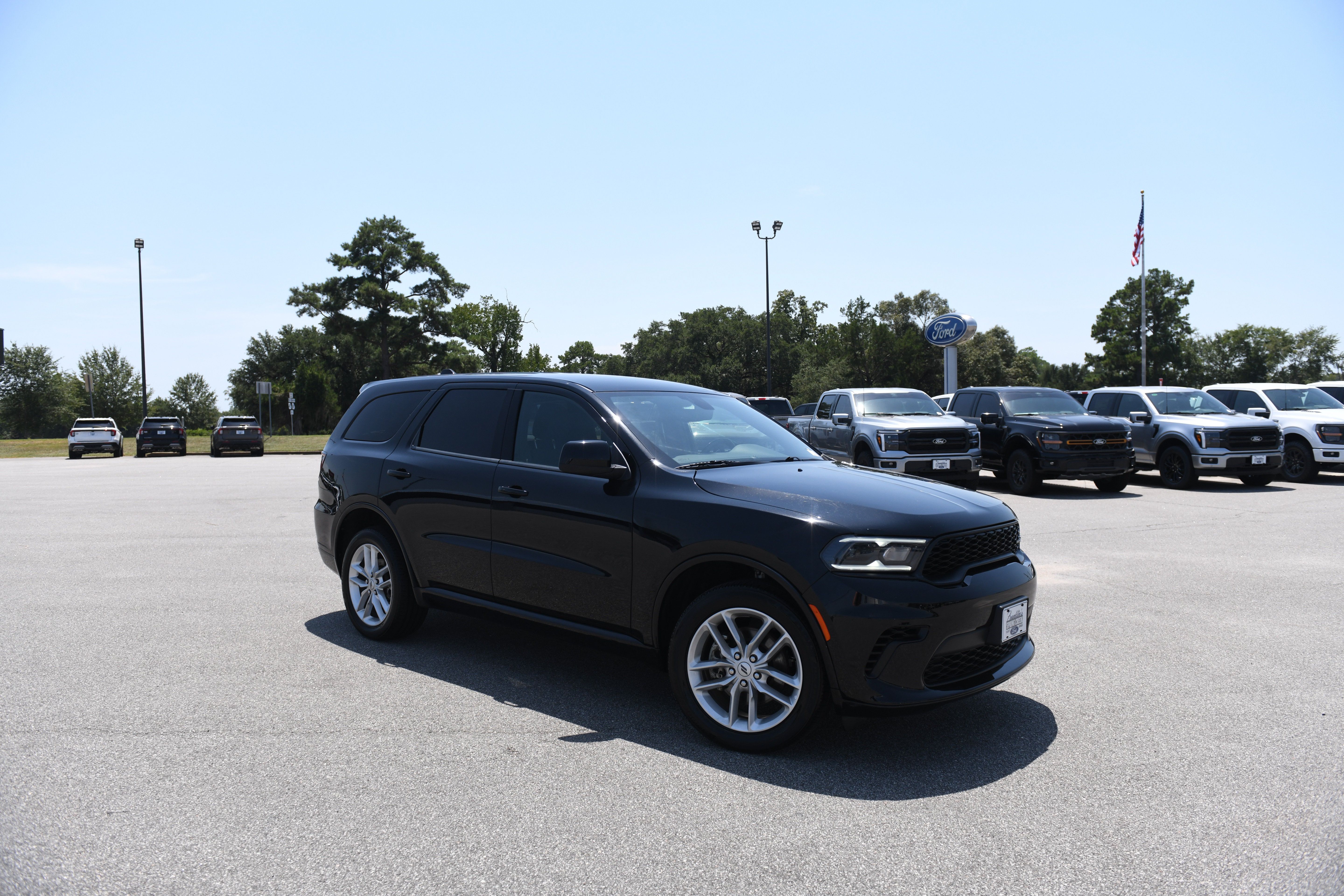 Used 2025 Dodge Durango GT AWD/4WD image 2