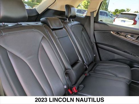 Used 2023 Lincoln Nautilus Reserve w/ Monochromatic Package image 24