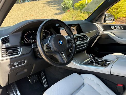 Used 2023 BMW X5 xDrive40i w/ M Sport Package image 12