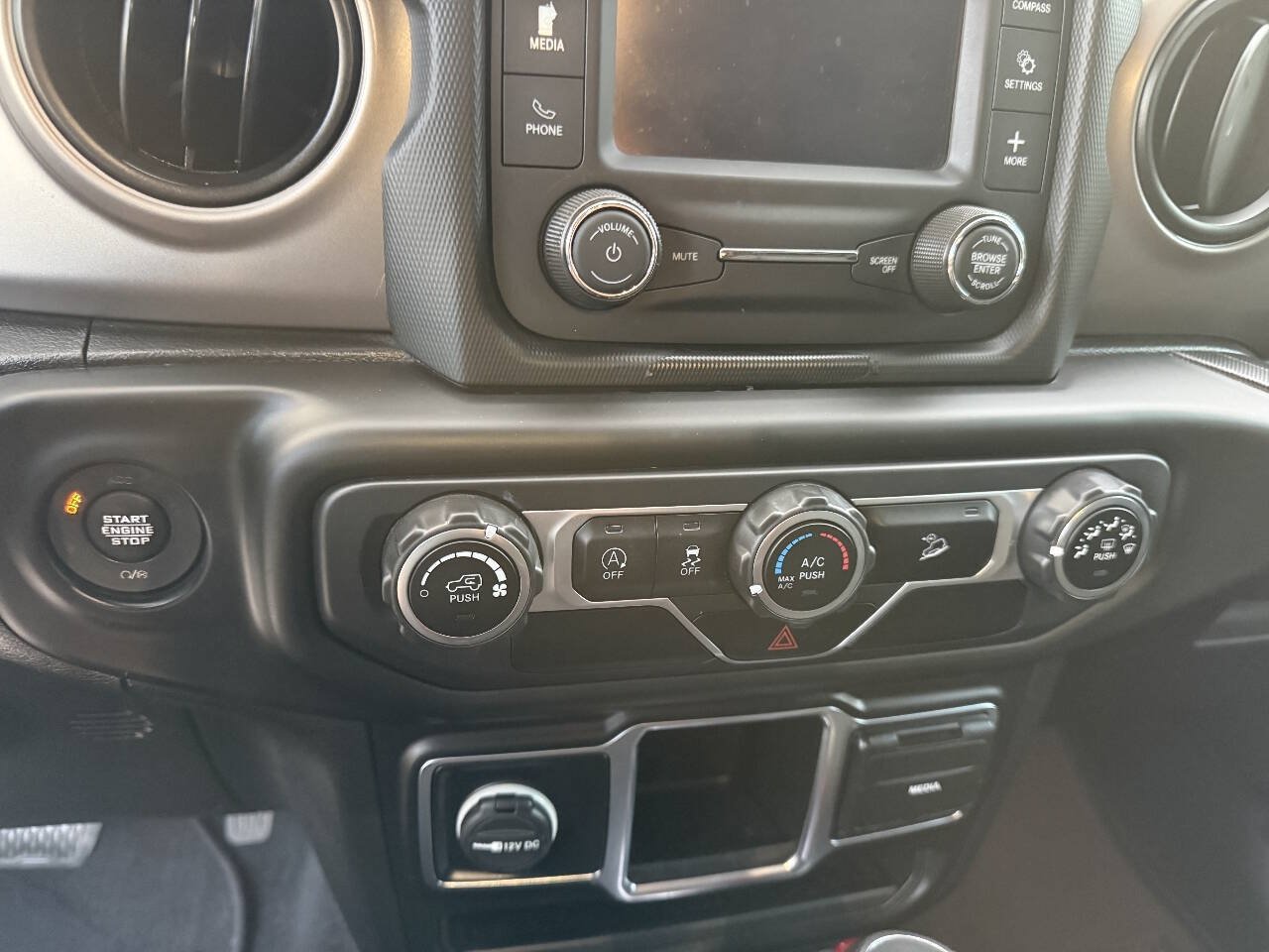 Used 2020 Jeep Wrangler Unlimited Sport AWD/4WD image 33