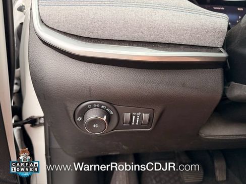 Used 2024 Jeep Compass Latitude w/ Convenience Group AWD/4WD image 31